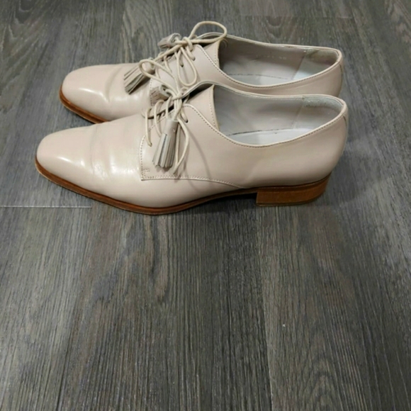 ✨HP✨Pertini Laced Shoes - Picture 4 of 8